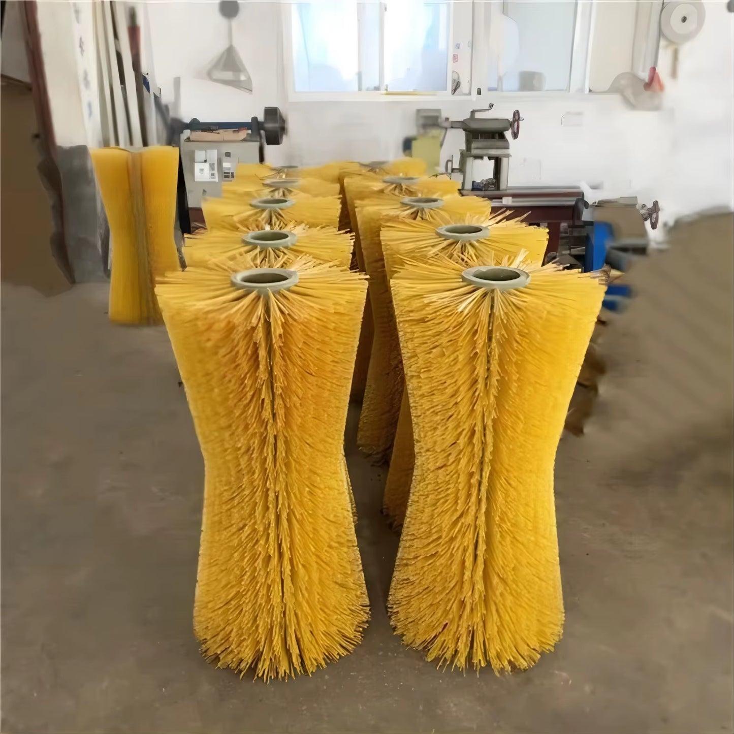 Automatic Swinging Cattle Body Brush Veterinary Instrument for Cow Massage Scratching Cleaning Farm Equipment